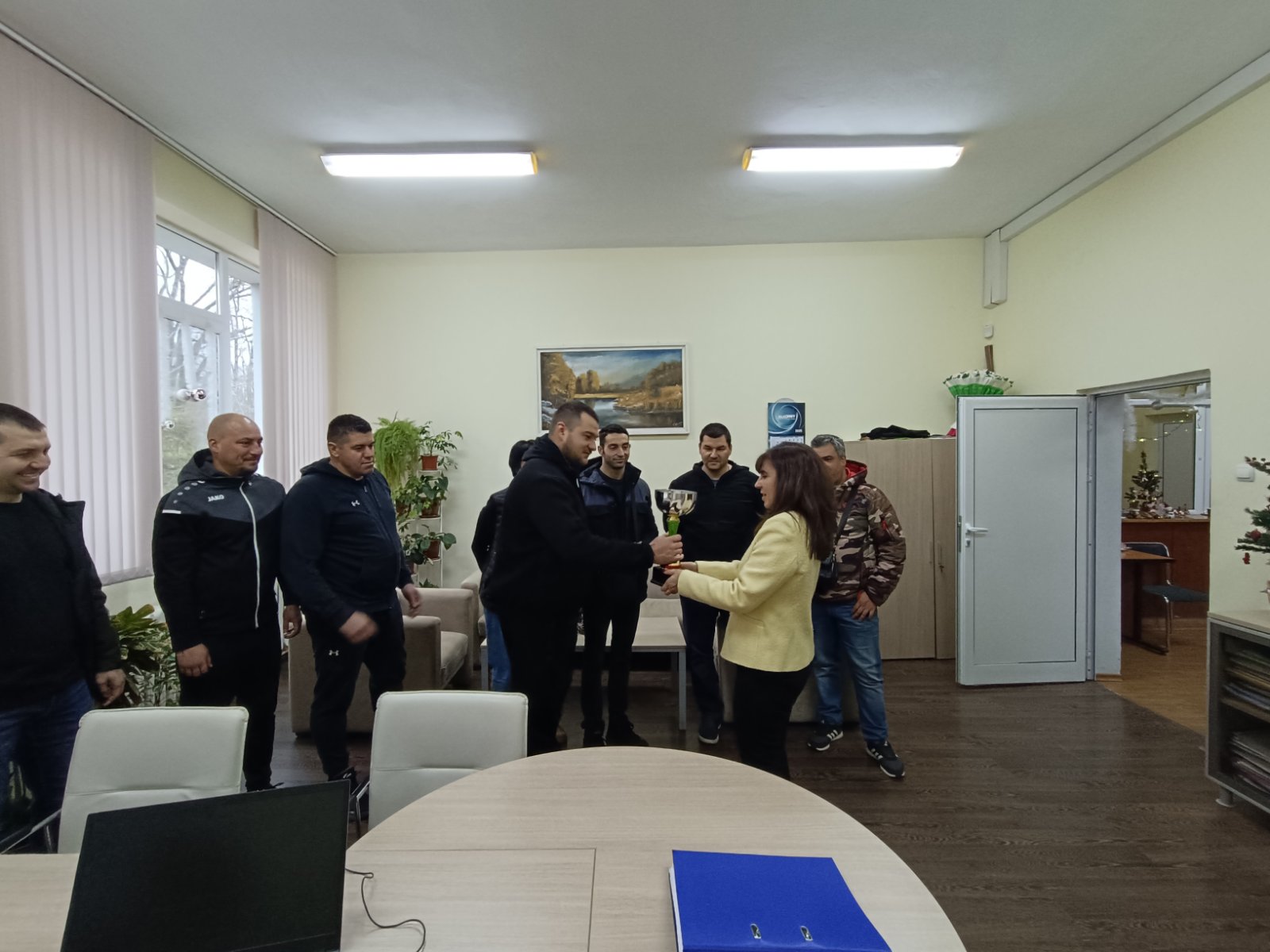 Коледен турнир по волейбол между учители